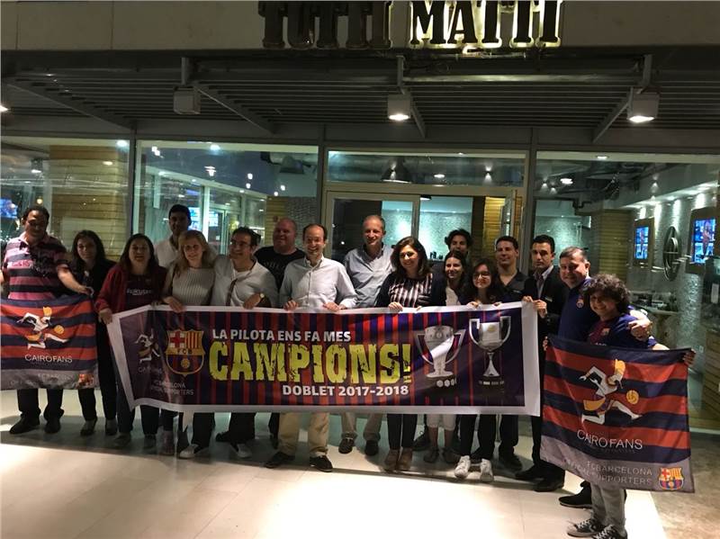 تجمع أعضاء برشلونة كايرو فانز في Tutti Matti لمباراة برشلونة وريال مدريد والتي إنتهت بتعادل الفريقين بنتيجة 2-2